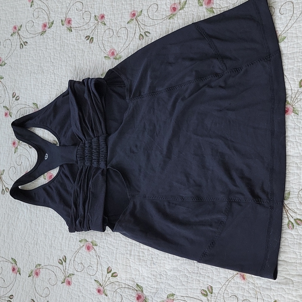 Lululemon black shelf bra tank top